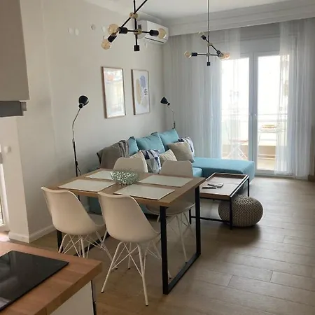 Lucy 2 Adorable First Line Beachfront Holiday Apartment Kavala